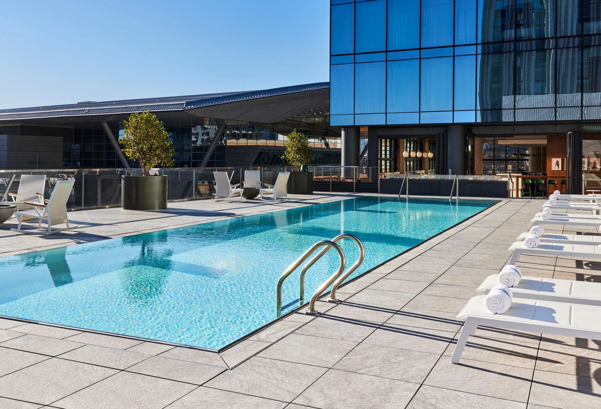 Omni Boston Hotel At The Seaport Exterior foto